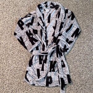 VSPink Plush robe